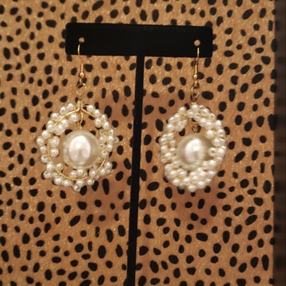Pearl hand-made earrings